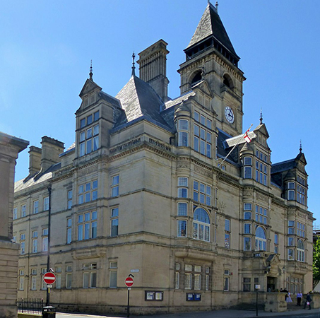 Wakefield Town Hall | Art UK