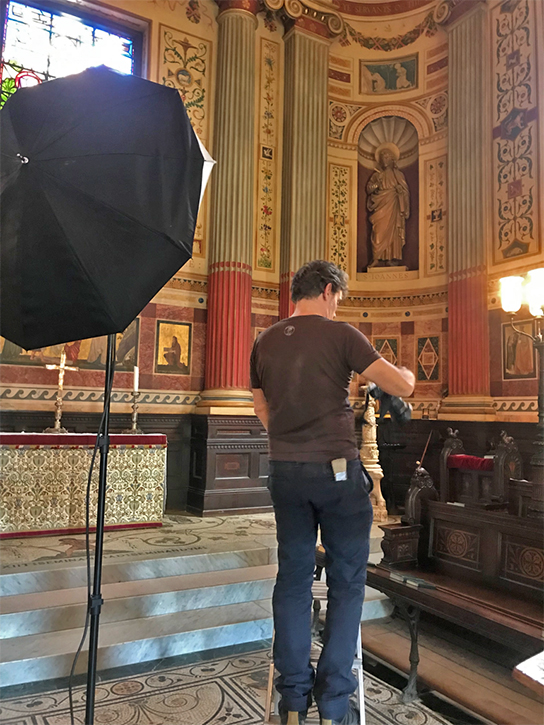 Justin Piperger taking photographs at Worcester College, Oxford