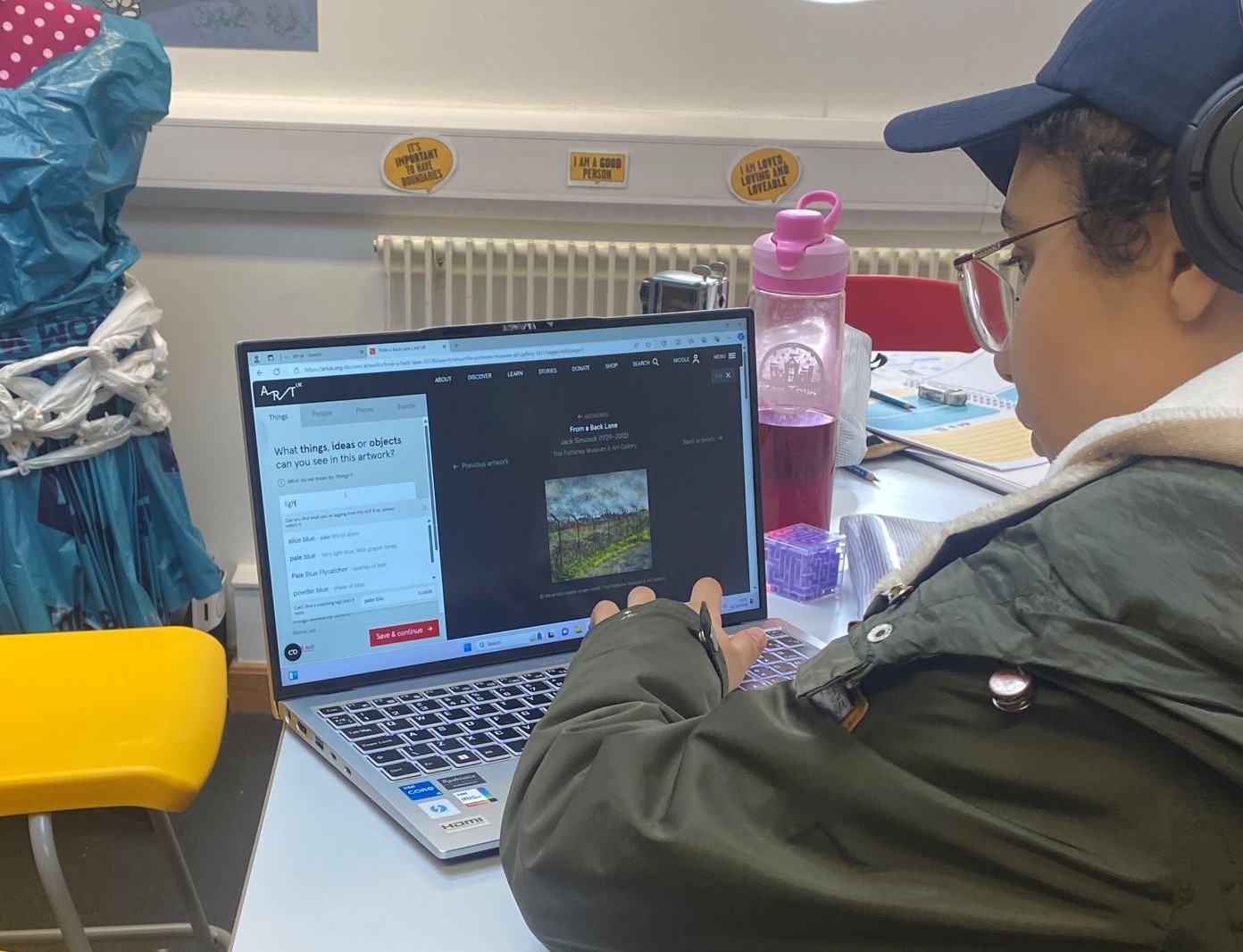 Pinc College student Tagging artworks online
