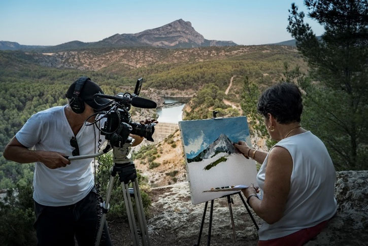 Phil Grabsky filming Monique Faillard at Mont Saint-Victoire for 'Cézanne – Portraits of a Life'