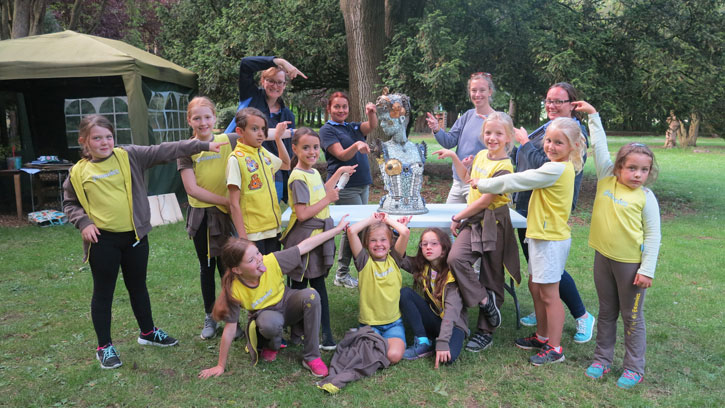 3rd Dunmow Brownies visiting the Gardens of Easton Lodge