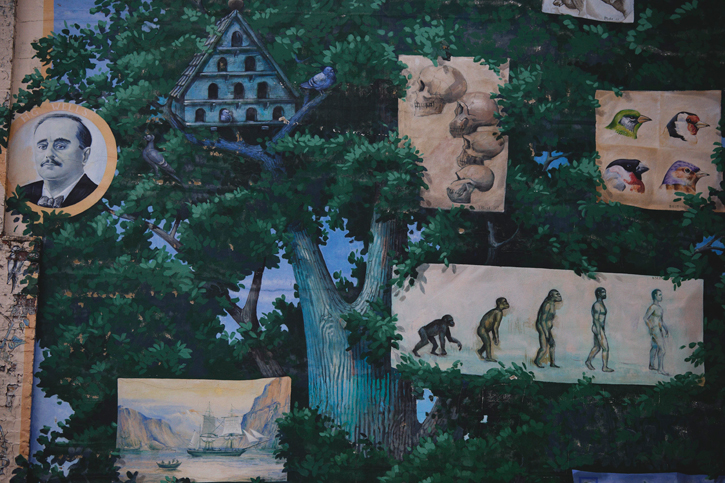 2005, painted mural by Bruce Williams (b.1964), High Street Bromley