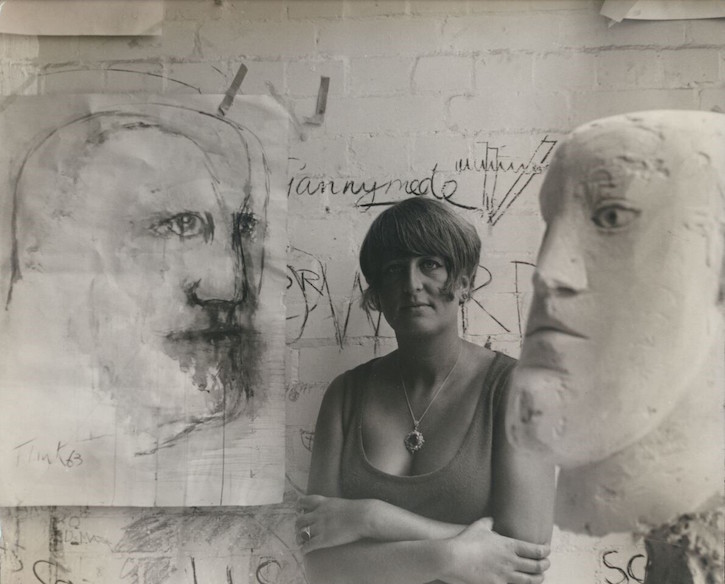 Elisabeth Frink with 'Soldiers Head'