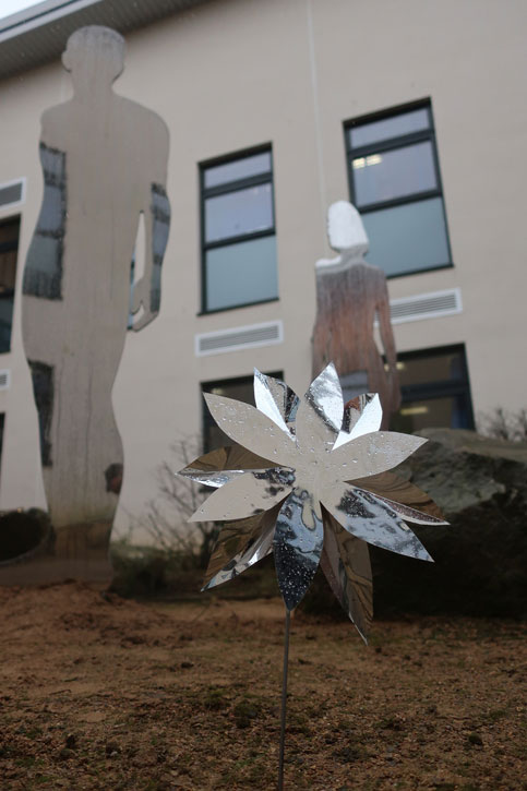 The mirrored sculptures at the Masterpieces in Schools event