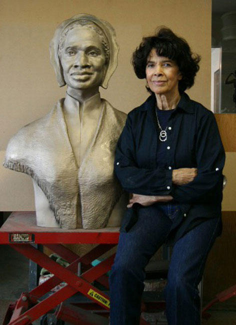 Artis Lane and her Sojourner Truth sculpture