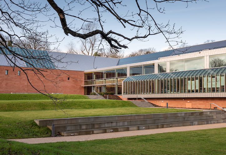 The Burrell Collection, exterior