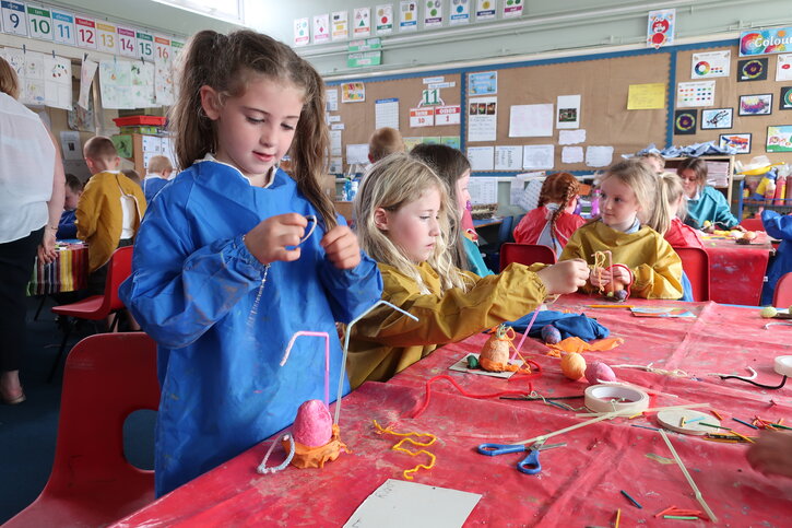 Y1 pupils experiment with different materials for their egg sculptures