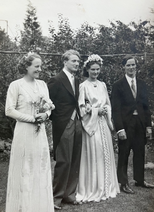 Jean and David Peace on their wedding day, September 1939