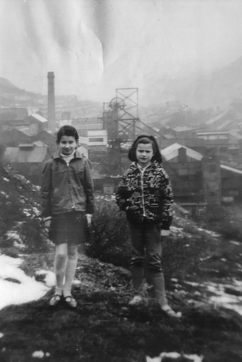 Sisters Allison Macklin and Marion Evans, daughters of Robert Morgan, at a coal mine in Penrhceiwber