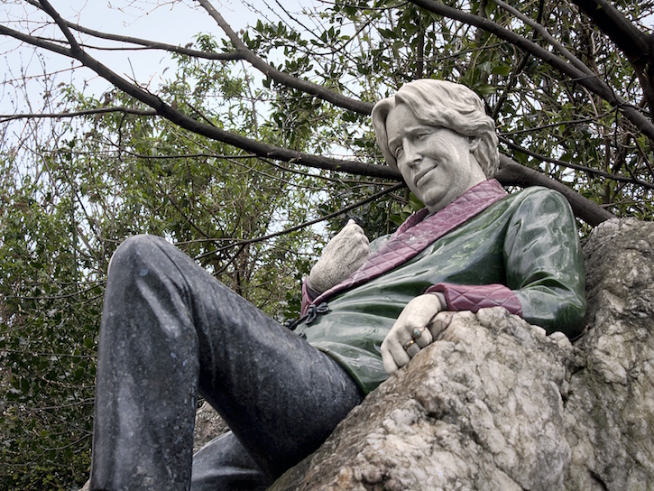 Statue of Oscar Wilde in Merrion Square, Dublin