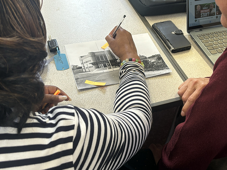 Adding Post-it stickers with tags to photographs from the William Blake collection