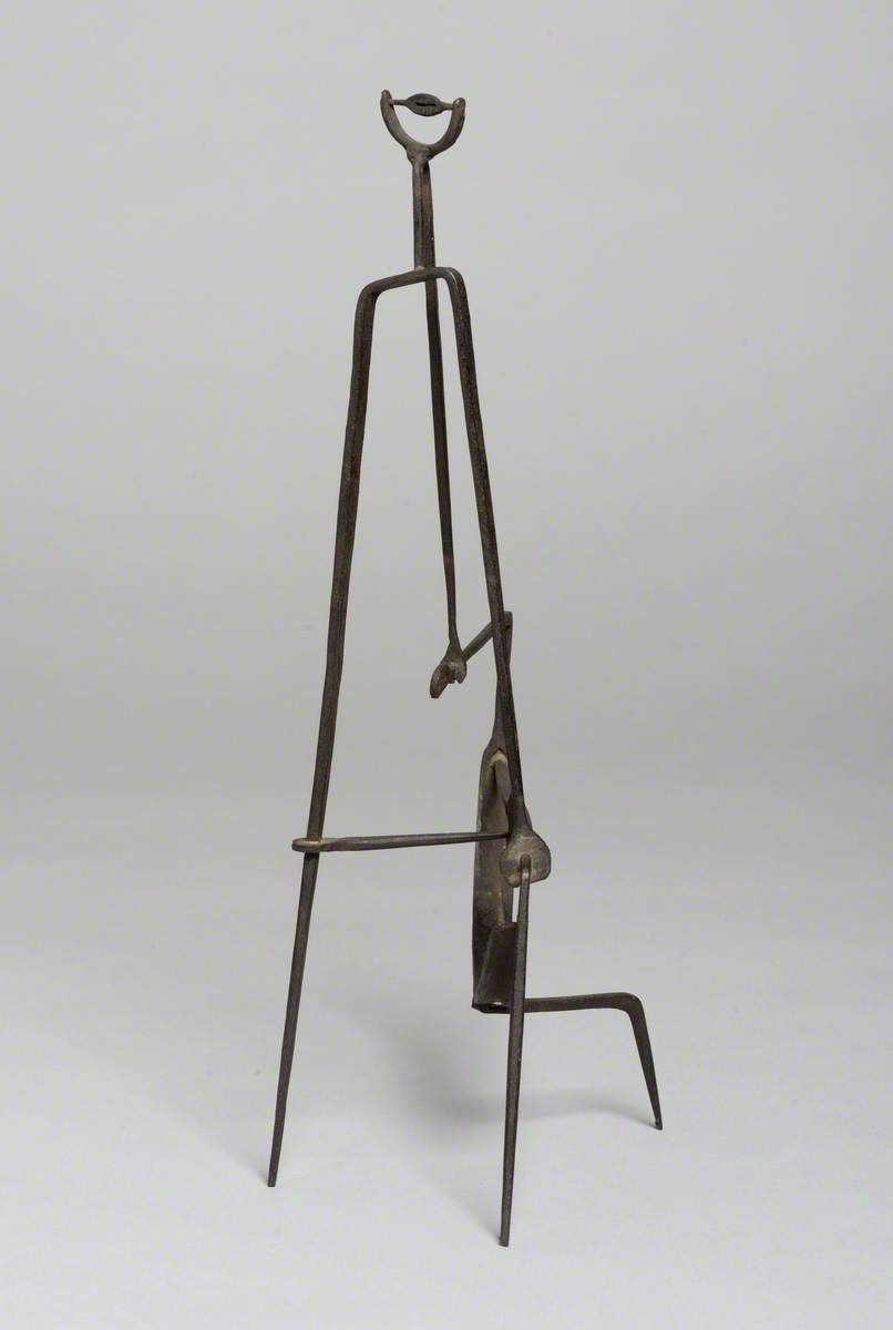 Crouching Woman / Menyw yn ei Chwrcwd