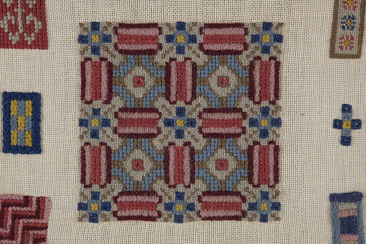 Kneeler Sample