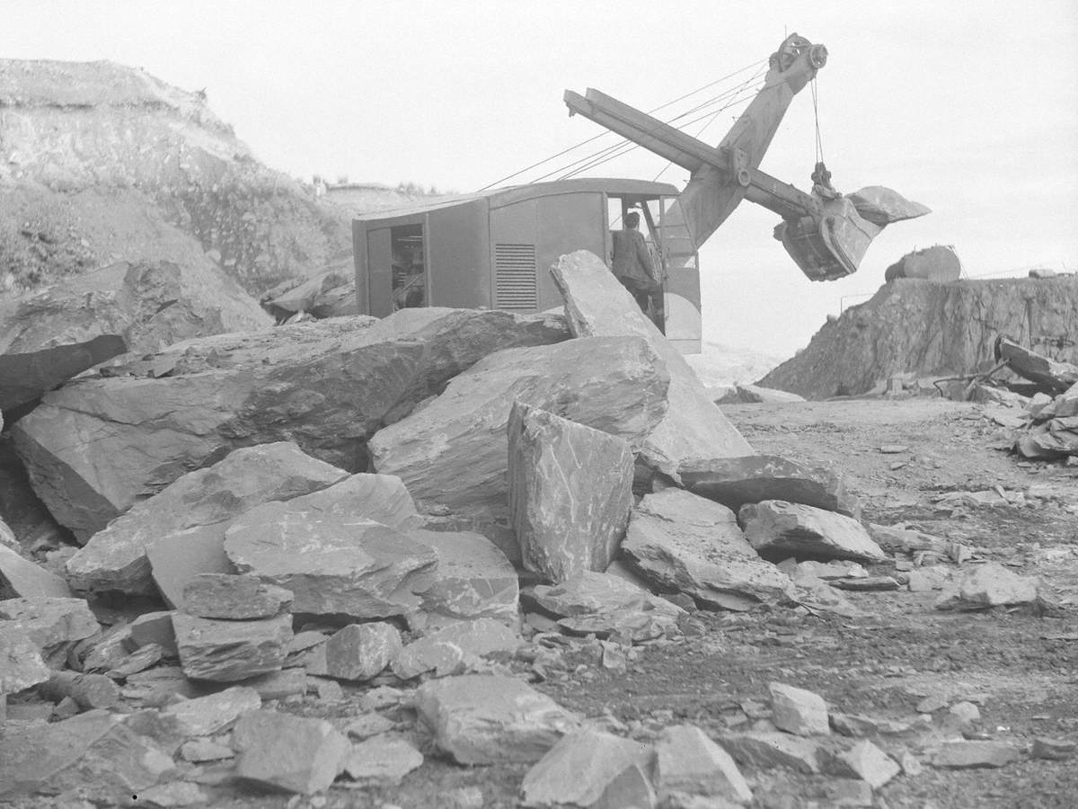 Excavator at Broughton Quarry