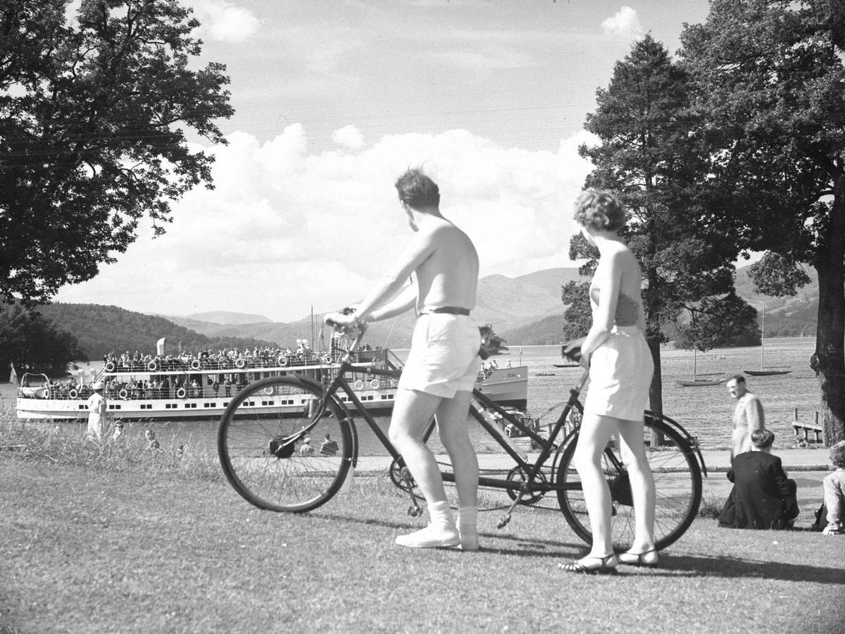 Cyclists with a Tandem