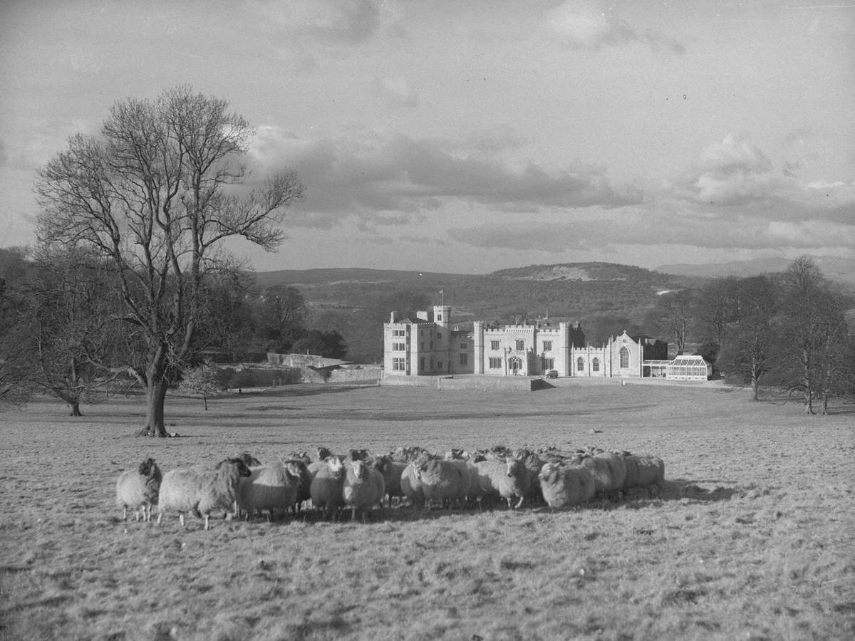 Leighton Hall, Yealand