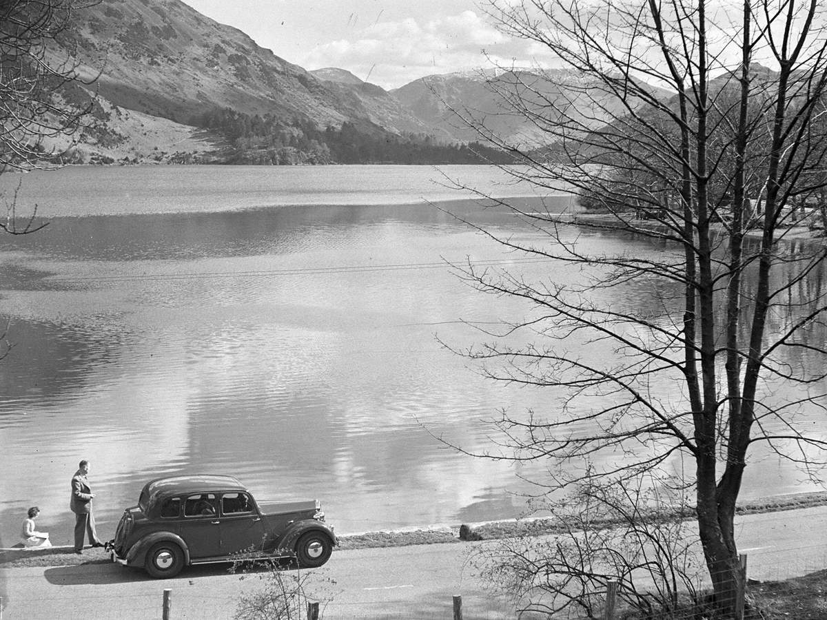 Couple Parked up at Lake Side