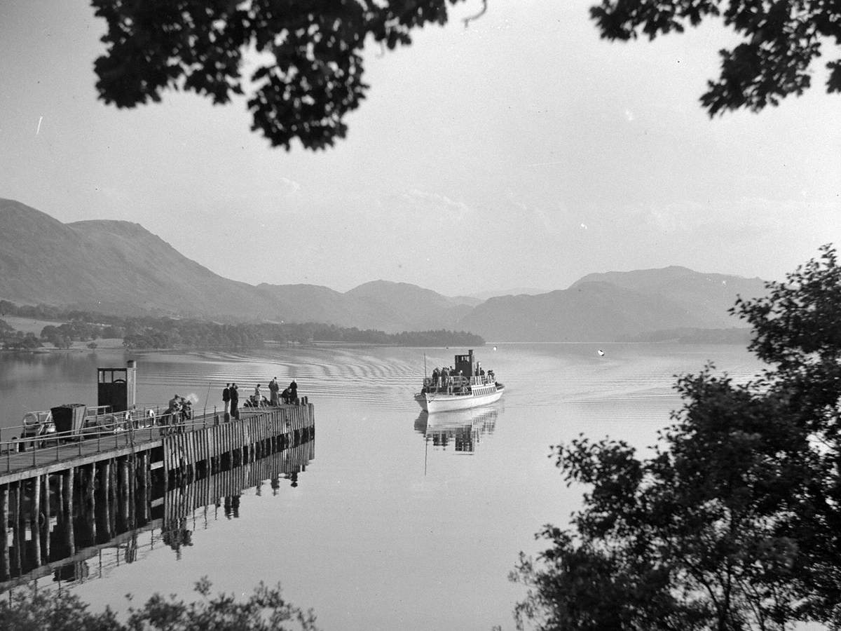 Steamer at Ullswater