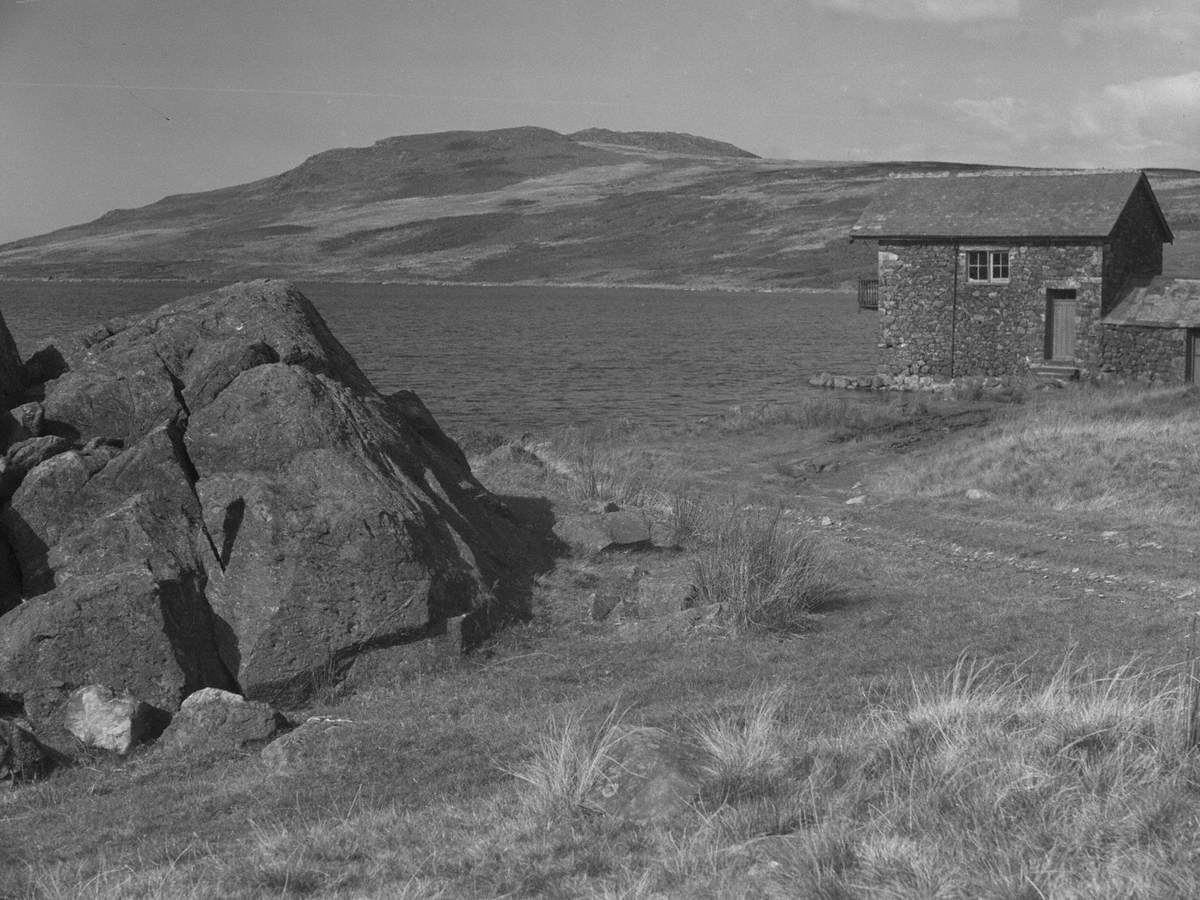 Edge of Devoke Water