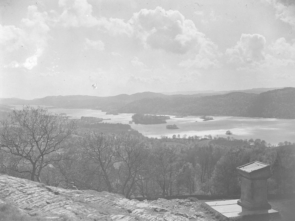 Viewpoint at Windermere Lake