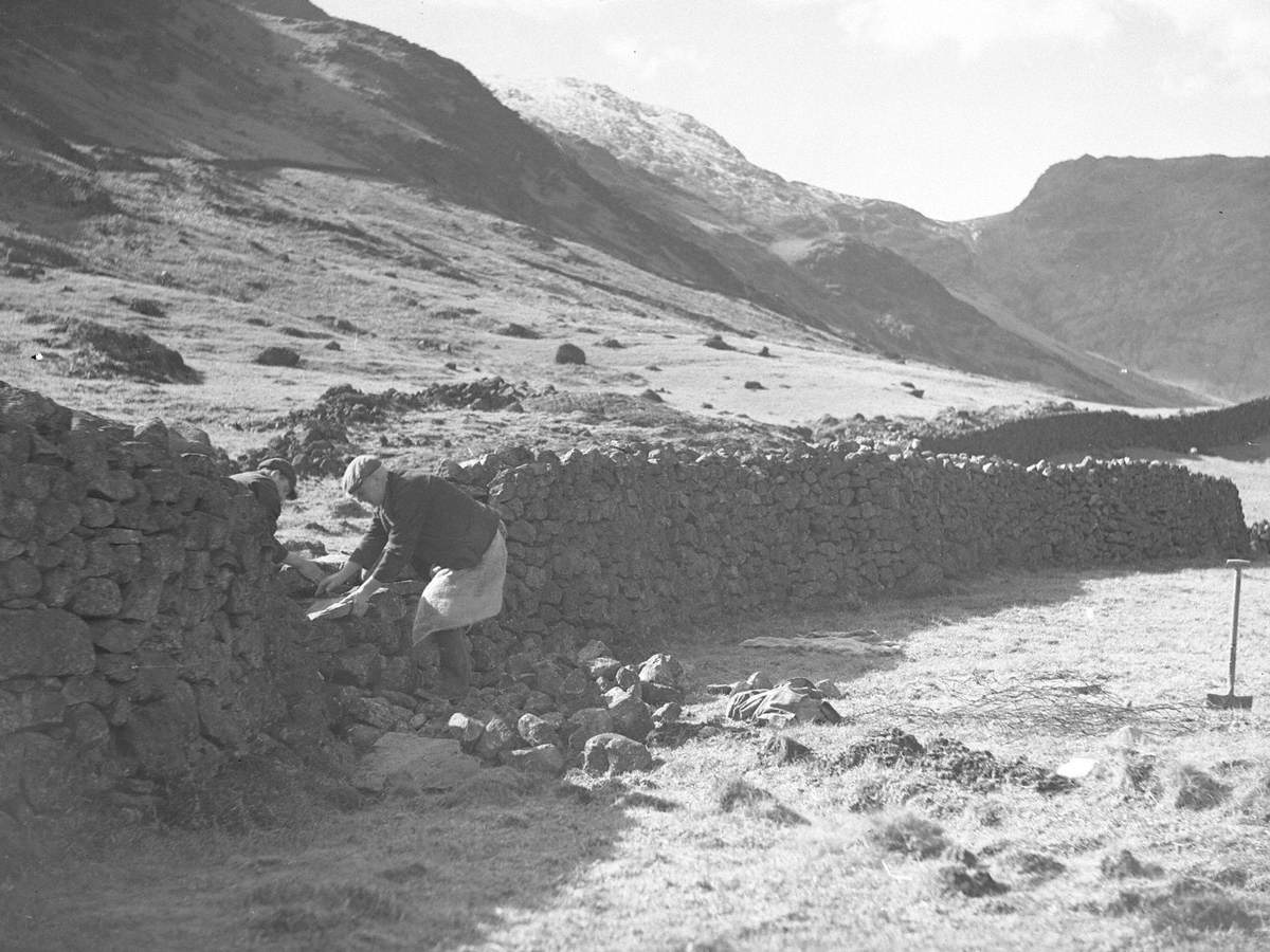 Men Walling