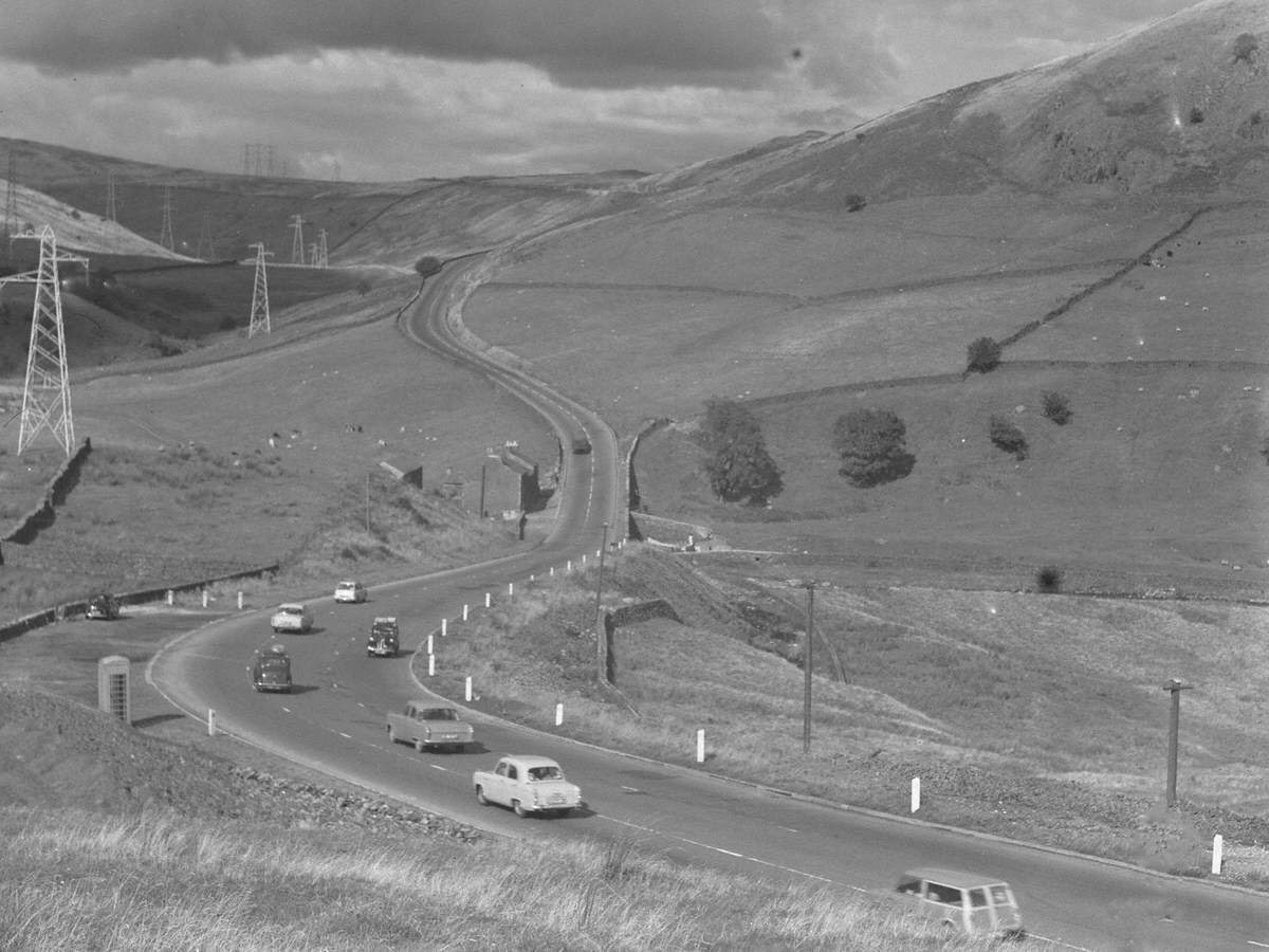 Road and Traffic, Hucks Brow