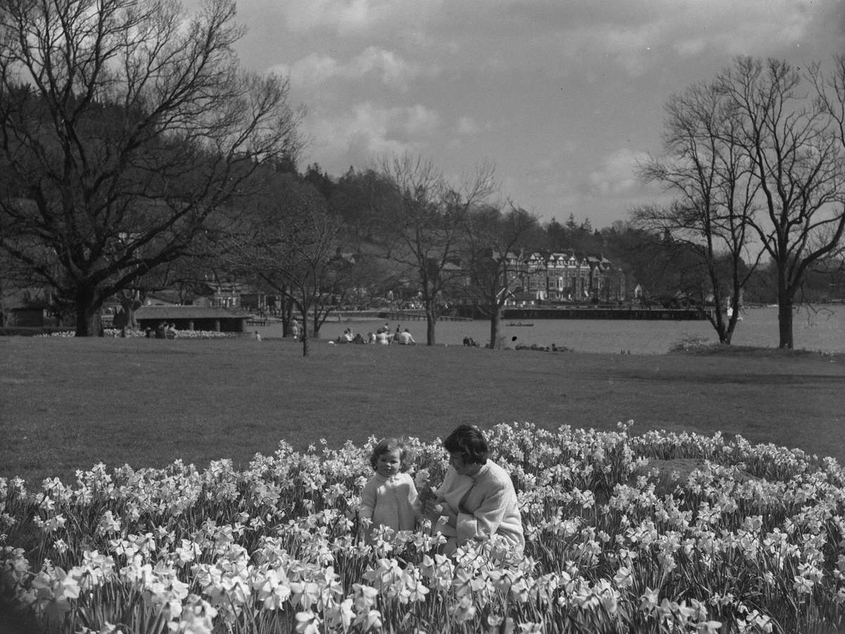 Woman and Child at Waterhead