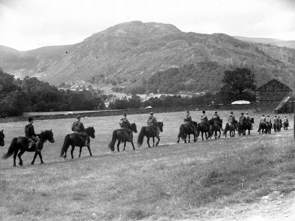 Pony Trekking at Derwentwater