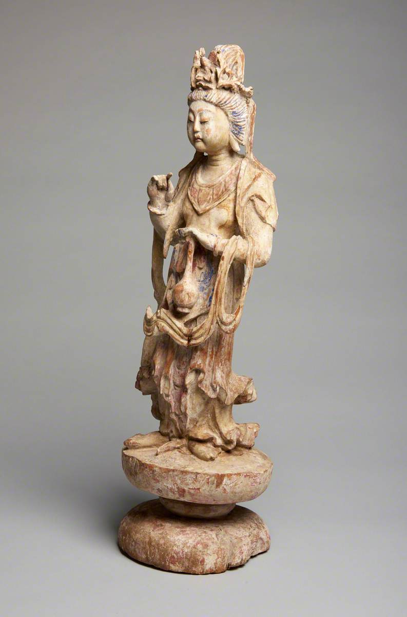 Guanyin with Diadem and Flowers*
