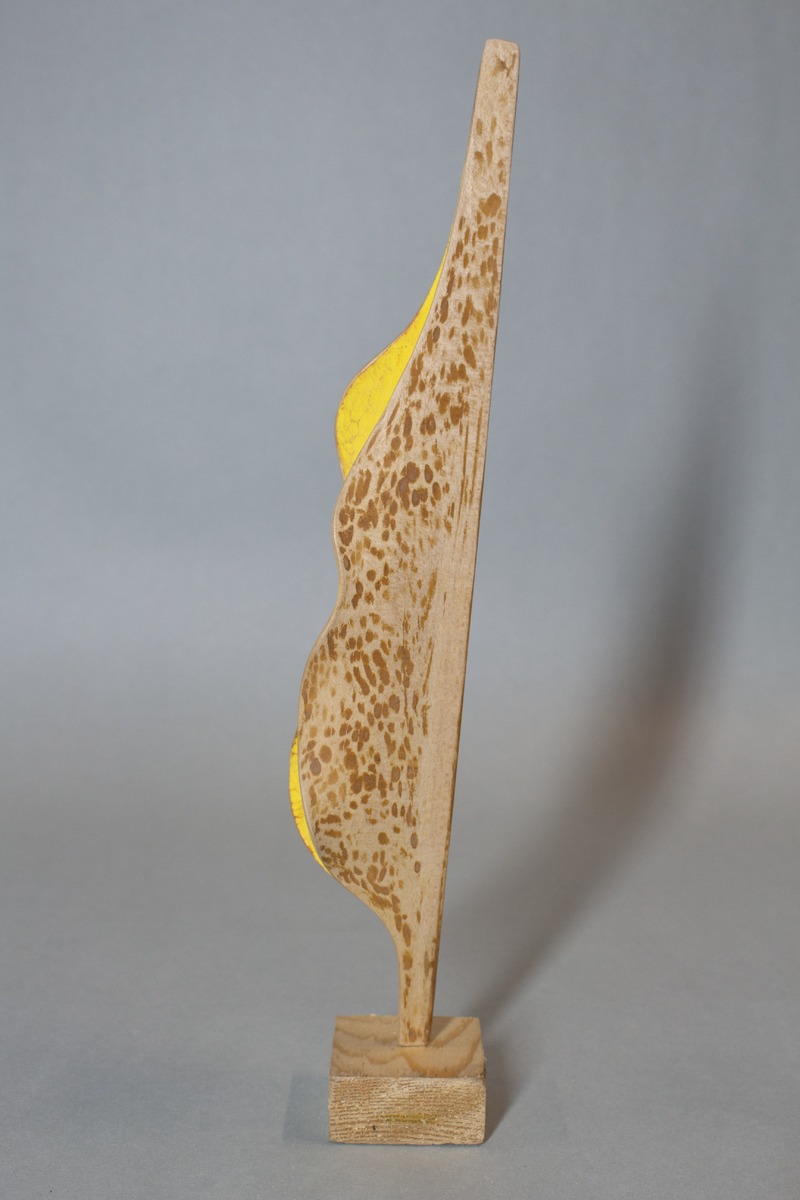 Carving with Yellow Pigment