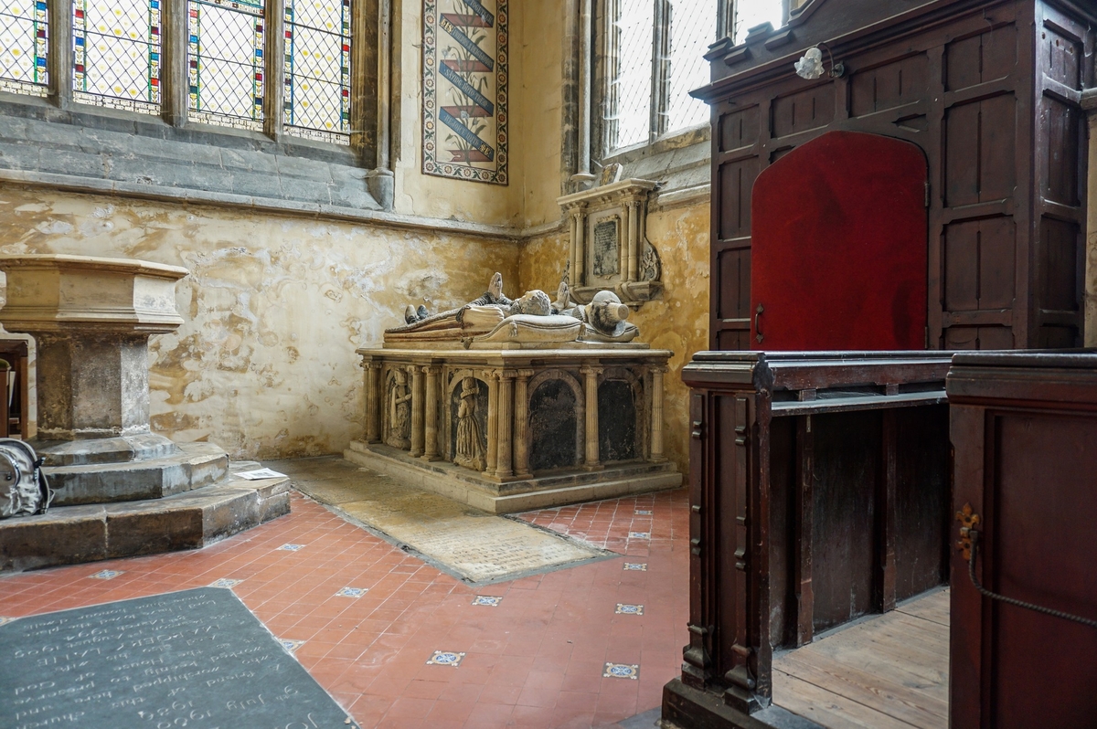 Chest Tomb of John Walton (d.1626) and Alice Walton