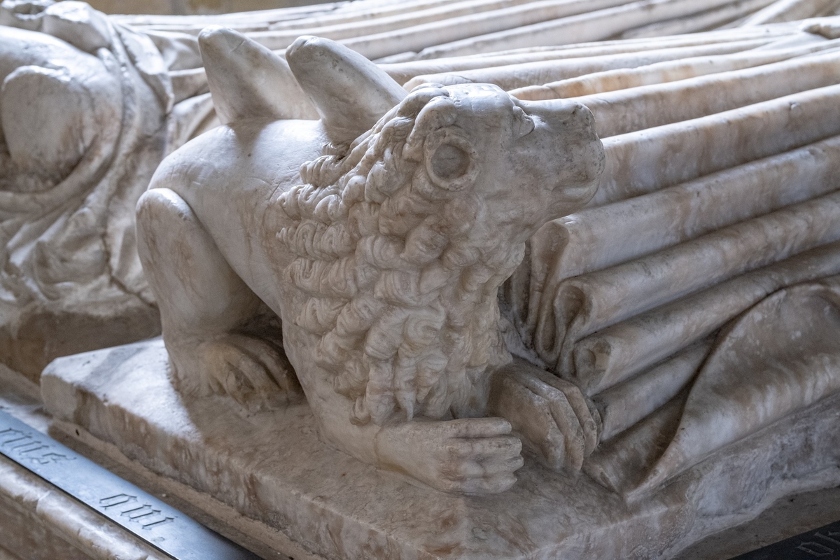 Tomb of Sir William Gascoigne (d.1419) and Elizabeth Mowbray