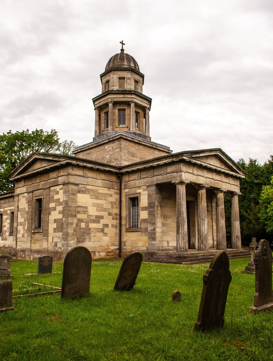 Memorial to Dukes of Newcastle