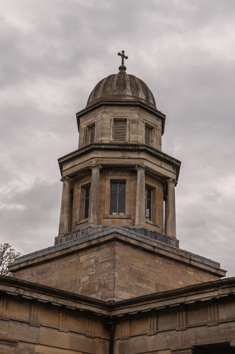 Memorial to Dukes of Newcastle