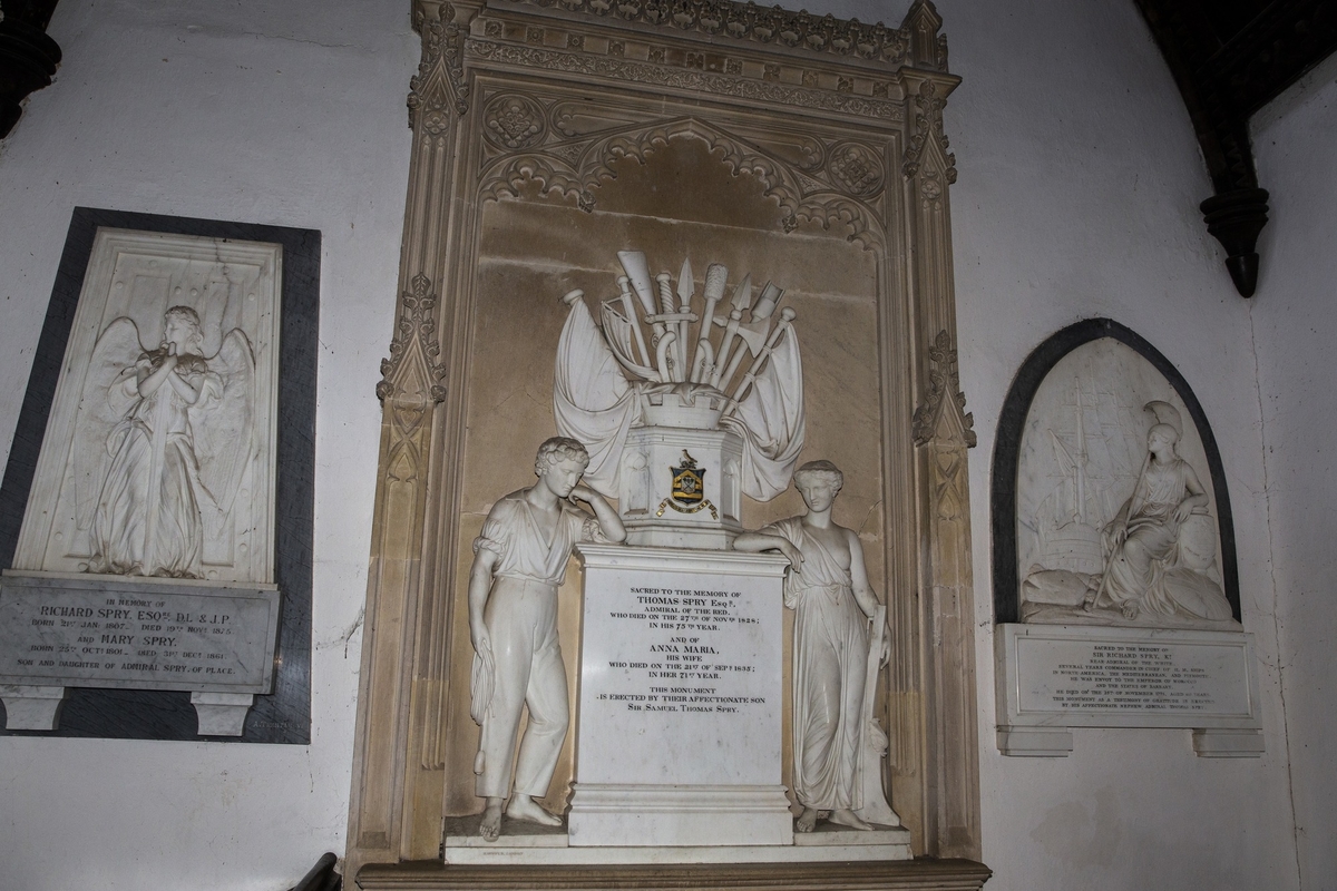 Memorial to Admiral Thomas Spry (1754–1828)