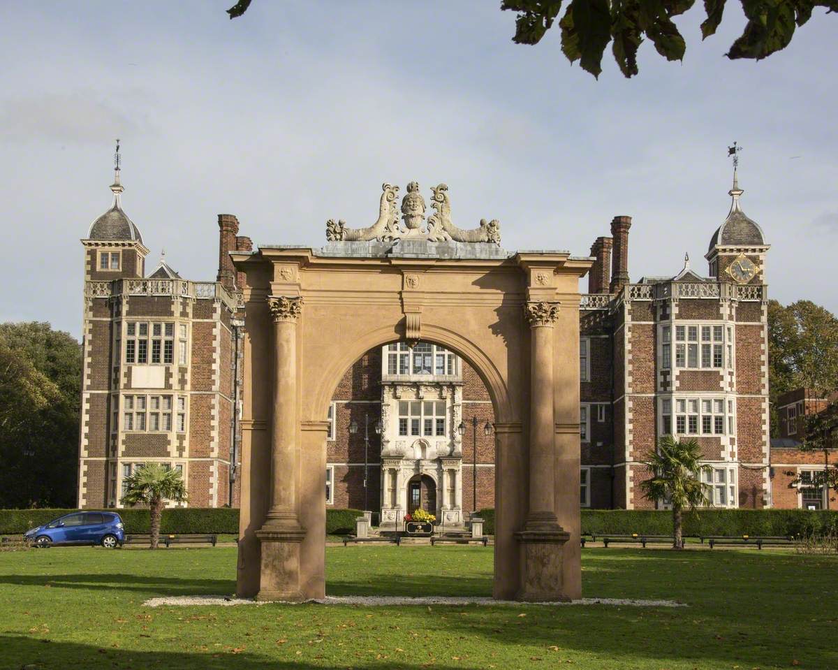 Monumental Arch