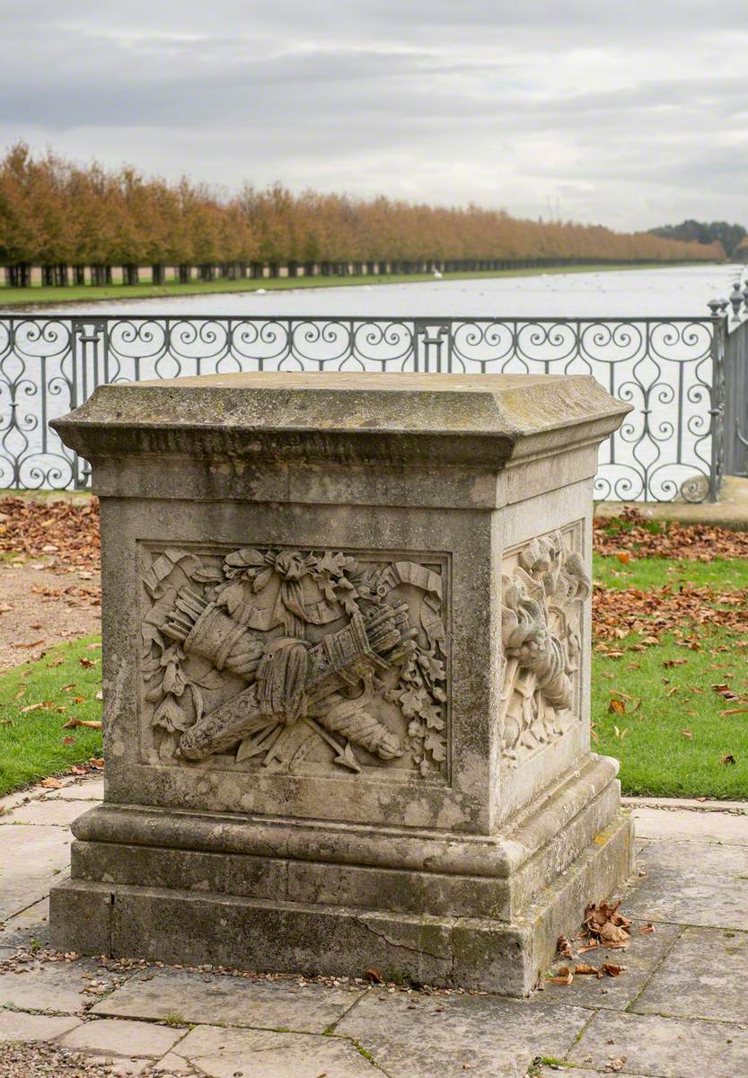 The Judgement of Paris (Pedestal)