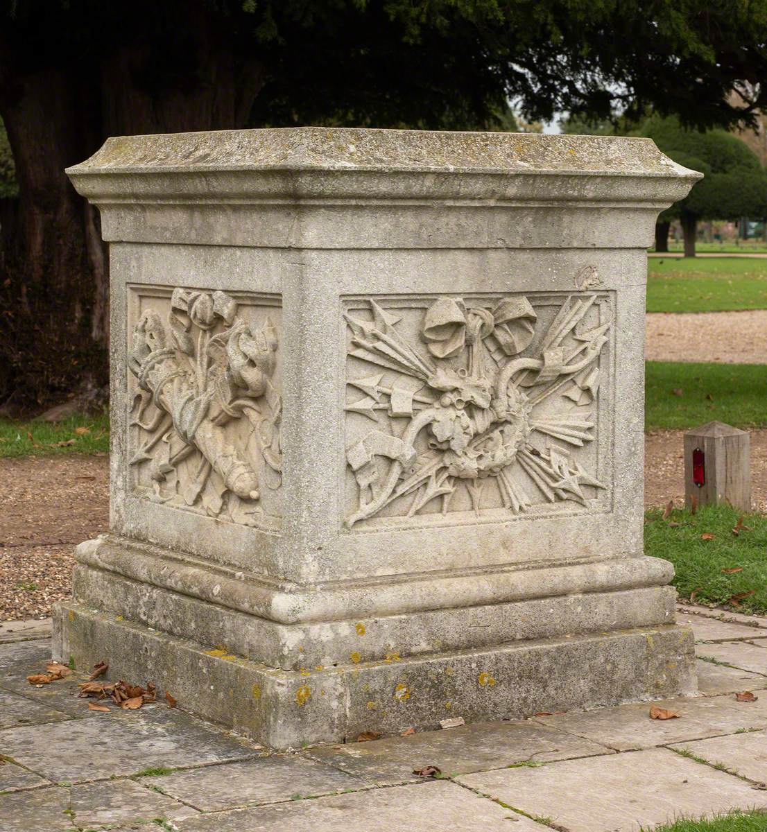 The Judgement of Paris (Pedestal)