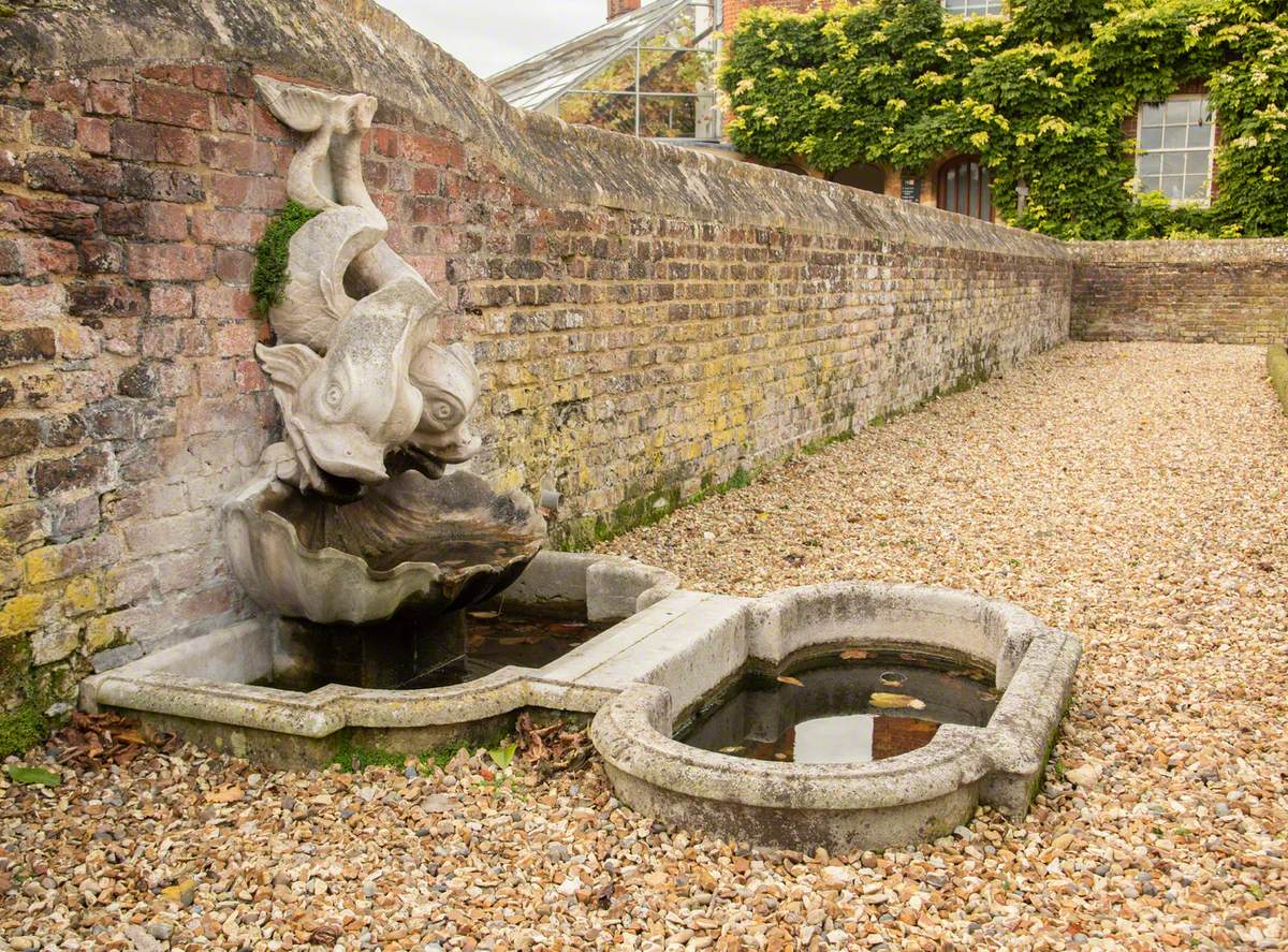 Dolphin Fountain