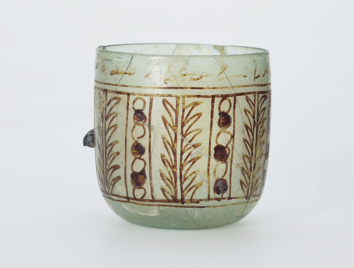 Cylindrical Beaker with Lustre Decoration