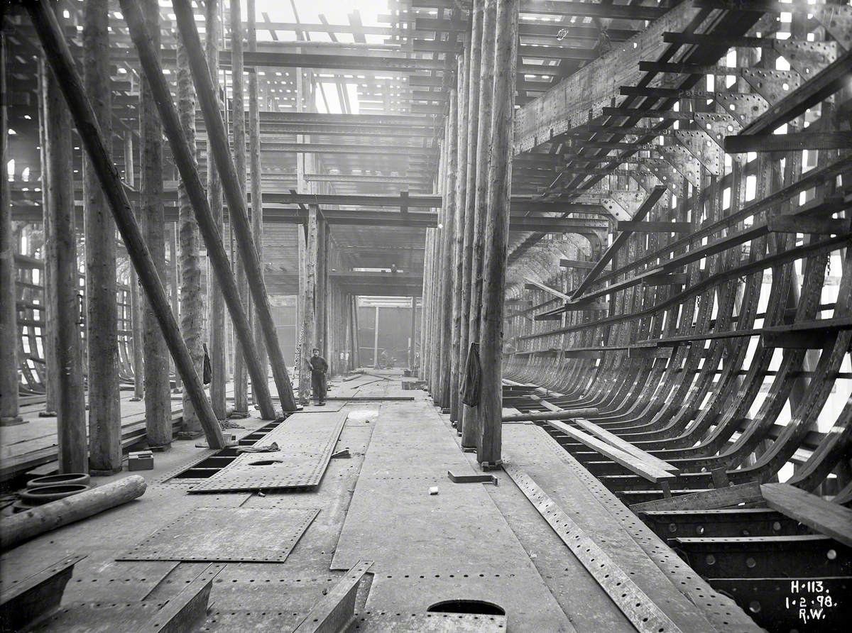 Ship framed. Internal view along tank top
