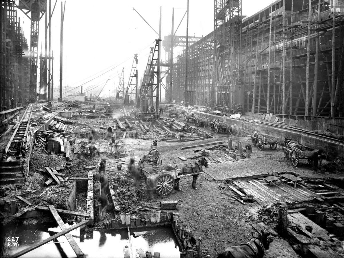 Reconstruction of North Yard slips 2 and 3 and erection of Arrol gantry for building 'Olympic' (400) and 'Titanic' (401)