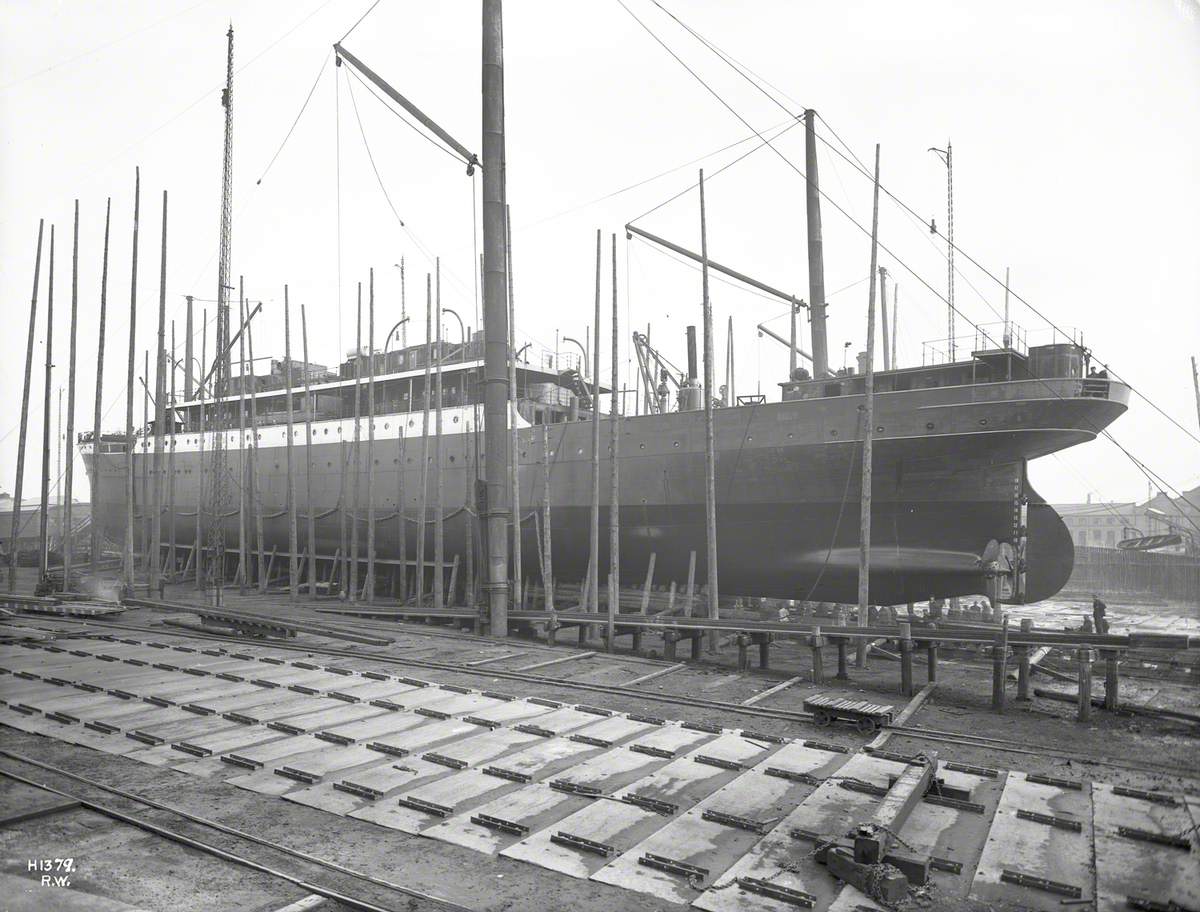 Port stern 3/4 profile on slip prior to launch
