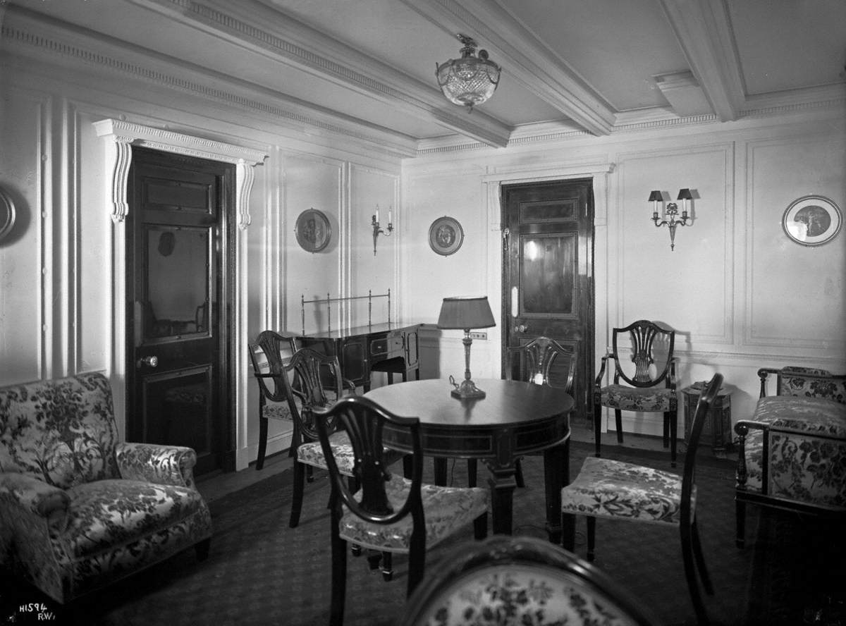 Sitting room of first class parlour suite, Adam style