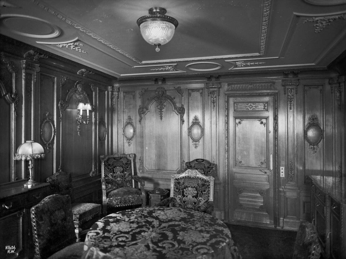 Sitting room of first class parlour suite, Louis XIV style (R. Sloan suite)