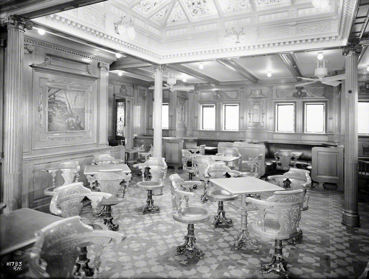 First class smoke room