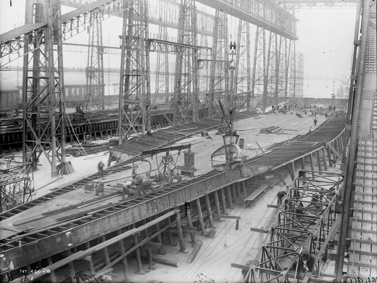 Plating tank top, but therefore erection of aft end frames