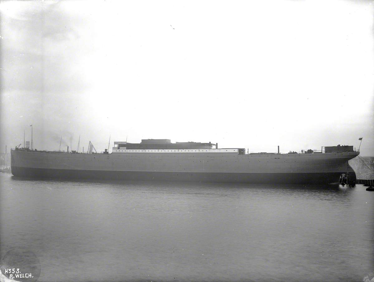 Port profile afloat in Abercorn basin, after launch