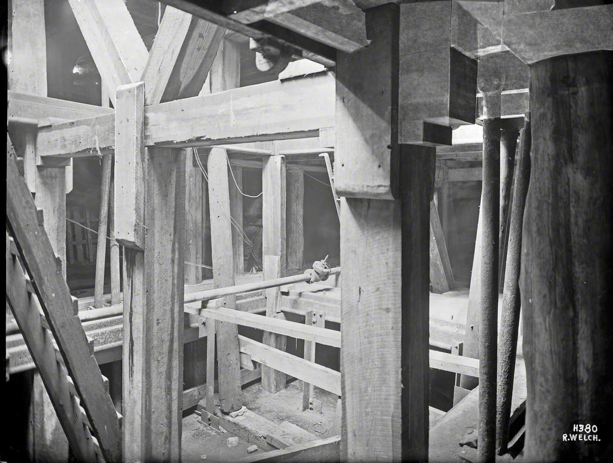 Sequence showing internal arrangements of supporting timber shores