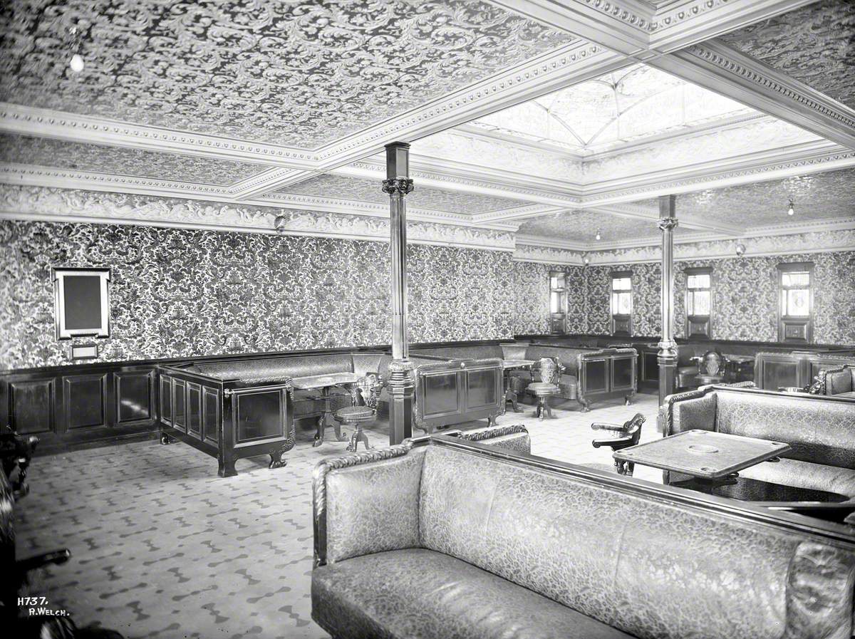 First class smoke room